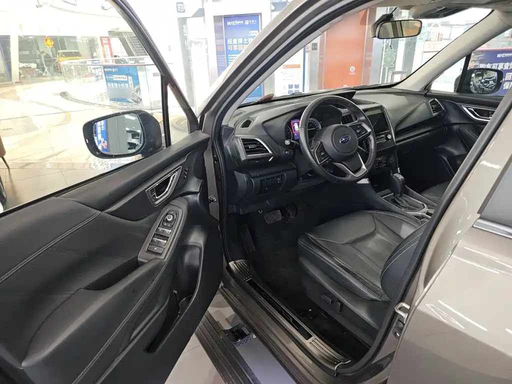 Subaru Forester 2021 — фото 12