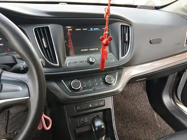 Roewe 360 2016