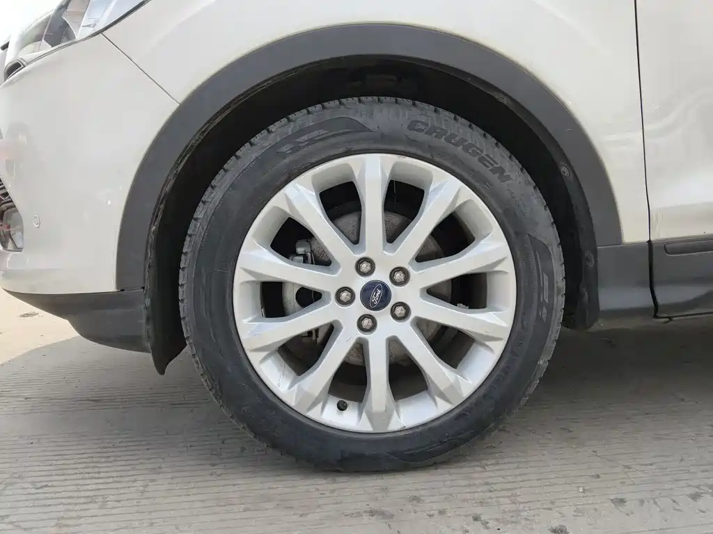 Ford Kuga 2016 — фото 25