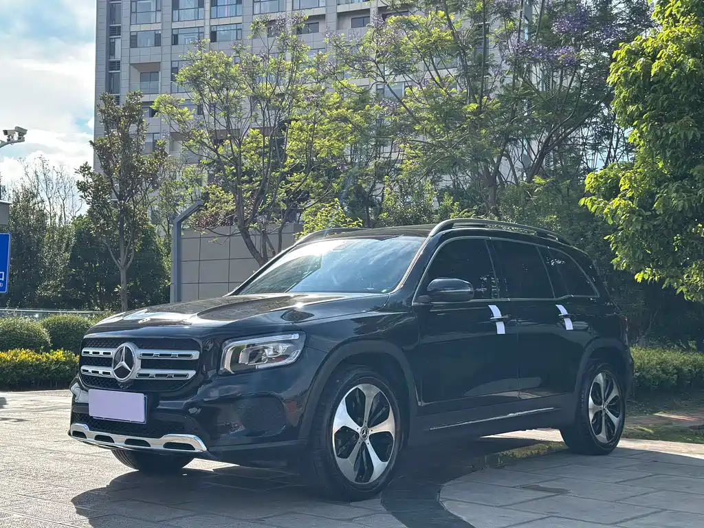 Mercedes-Benz GLB 2022 — фото 1