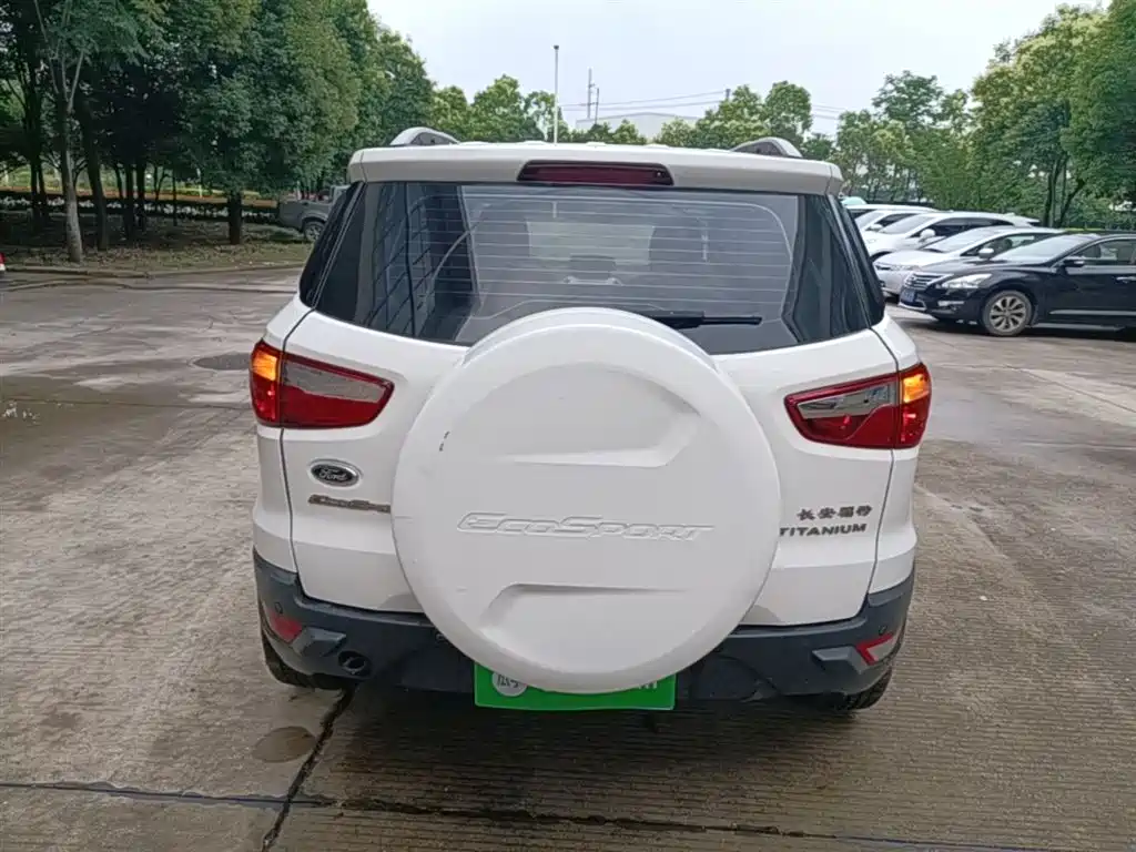 Ford Ecosport 2015 — фото 6