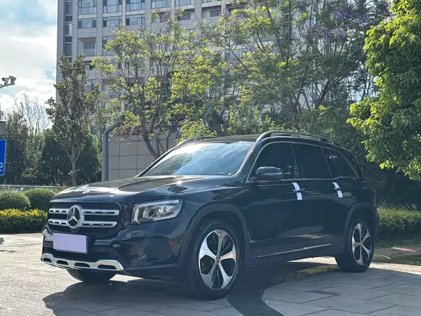 Mercedes-Benz GLB 2023