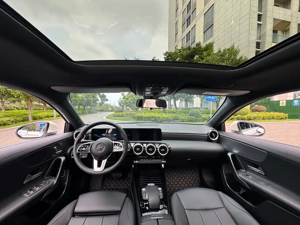 Mercedes-Benz A-Class 2022 — фото 15