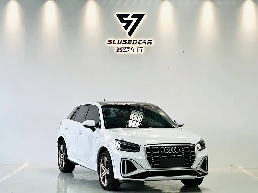 Audi Q2L 2024