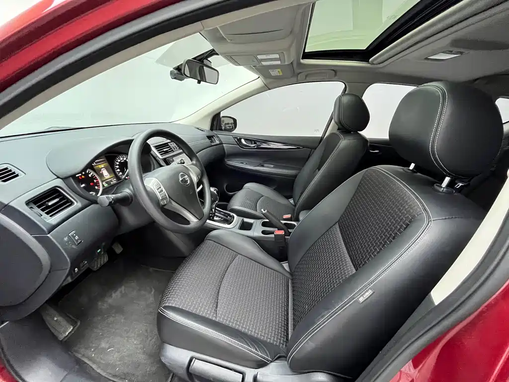 Nissan Tiida 2016 — фото 5
