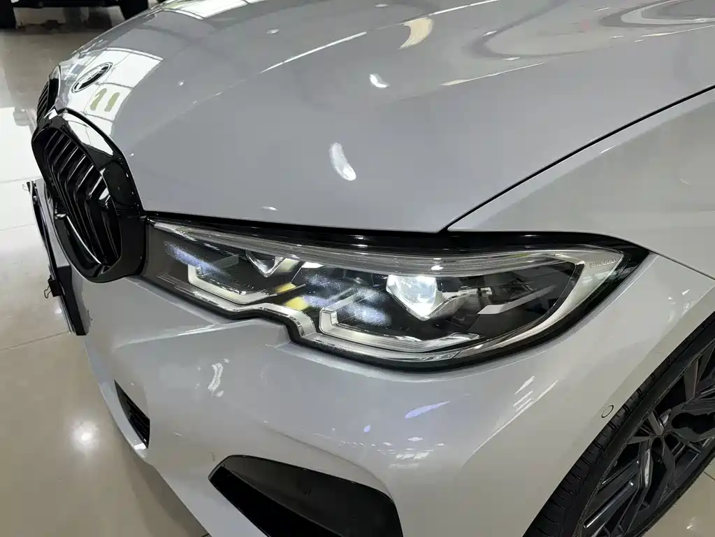 BMW 3 Series 2021 — фото 14