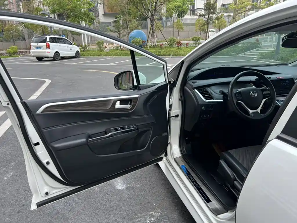 Honda Jade 2019 — фото 16
