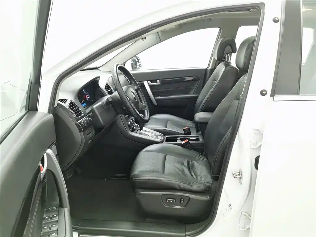 Chevrolet Captiva 2014 — фото 10