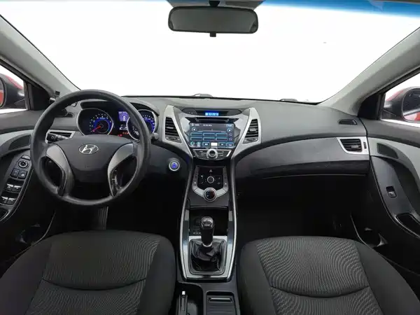 Hyundai Elantra Langdong 2015