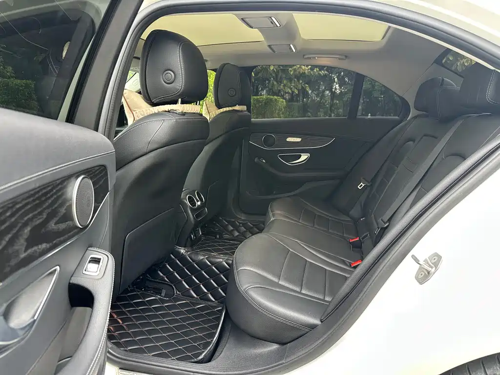 Mercedes-Benz C-Class 2021
