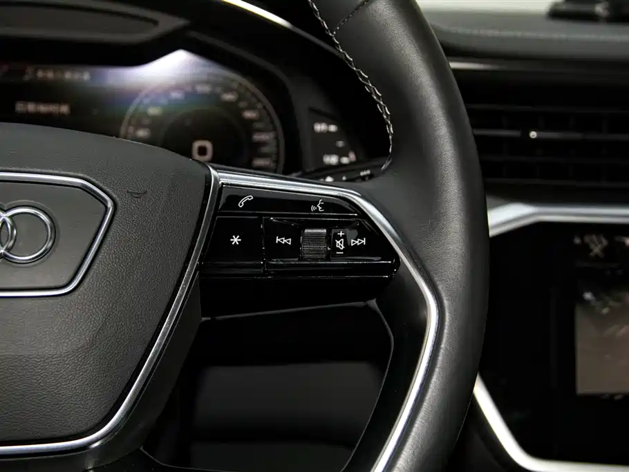 Audi A7L 2024 — фото 23