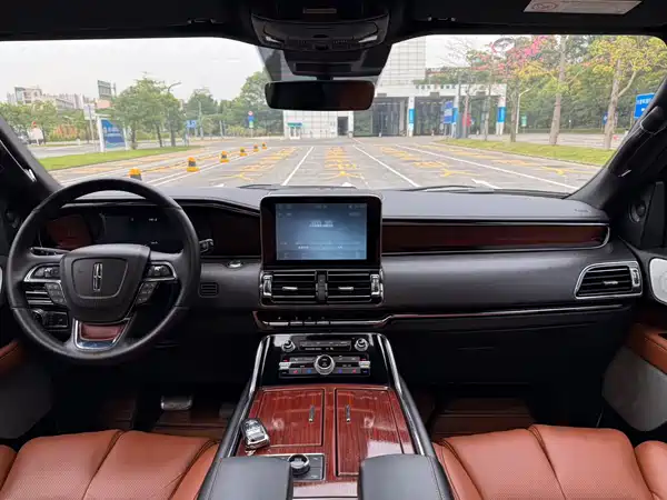 Lincoln Navigator 2022
