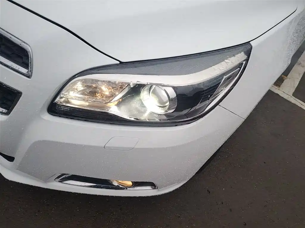 Chevrolet Malibu 2015 — фото 24