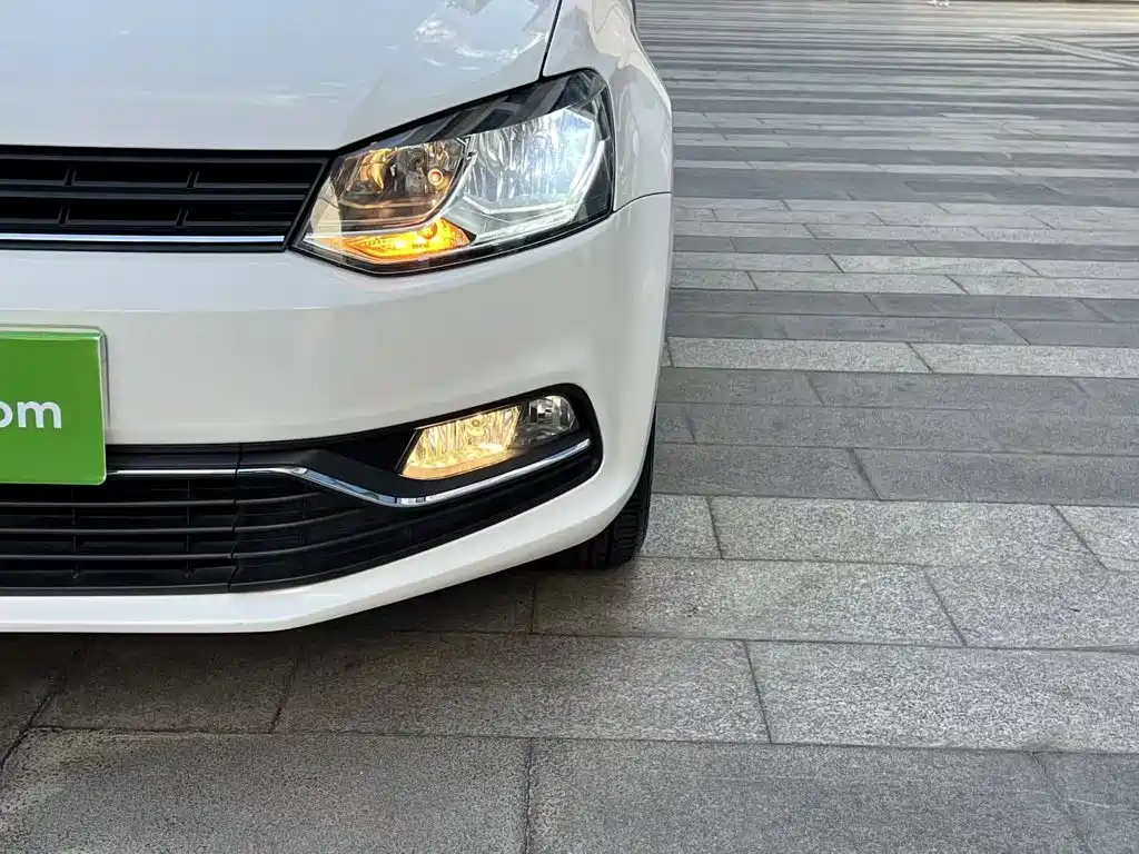 Volkswagen Polo 2016 — фото 18