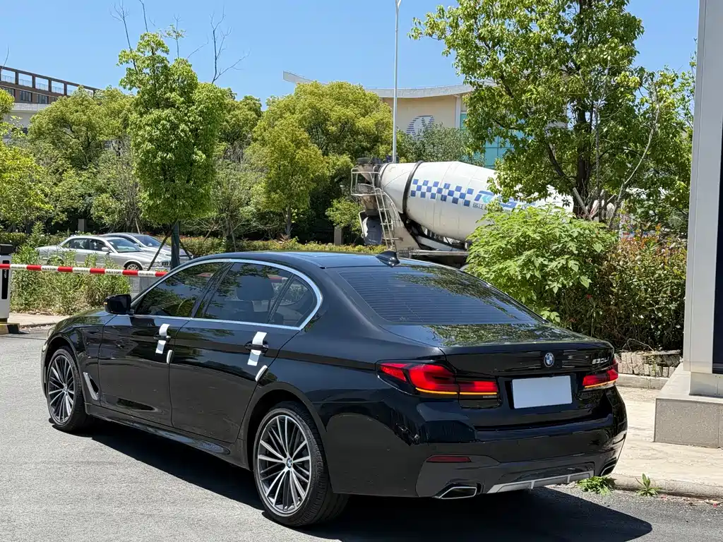 BMW 5 Series 2024