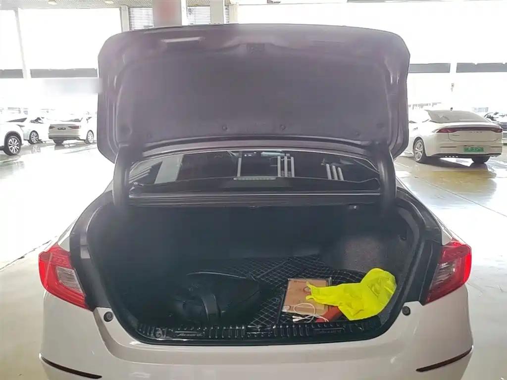 Honda Accord 2021 — фото 19