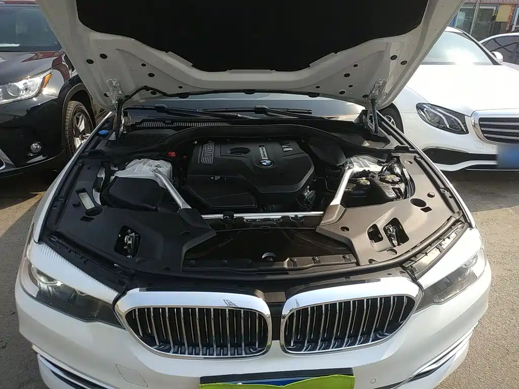 BMW 5 Series 2020 — фото 14