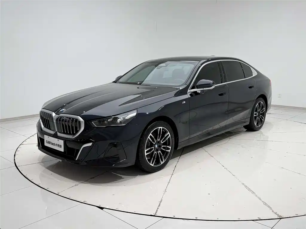 BMW 5 Series 2025