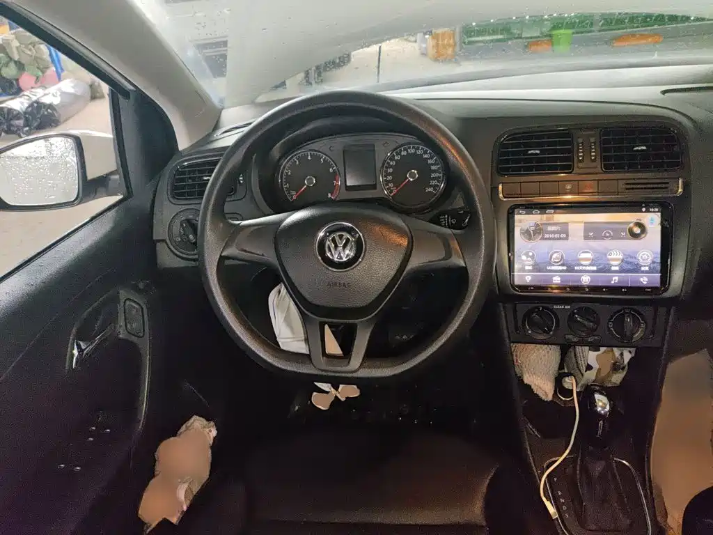 Volkswagen Polo 2016