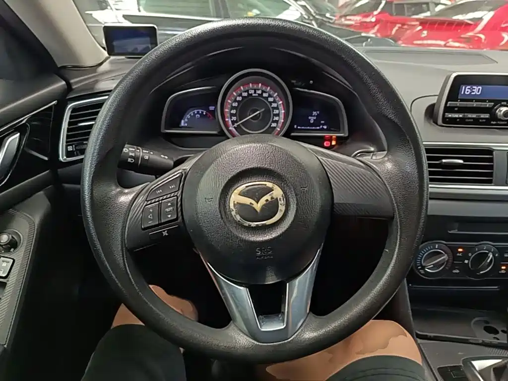 Mazda 3 Angkesela 2015 — фото 11