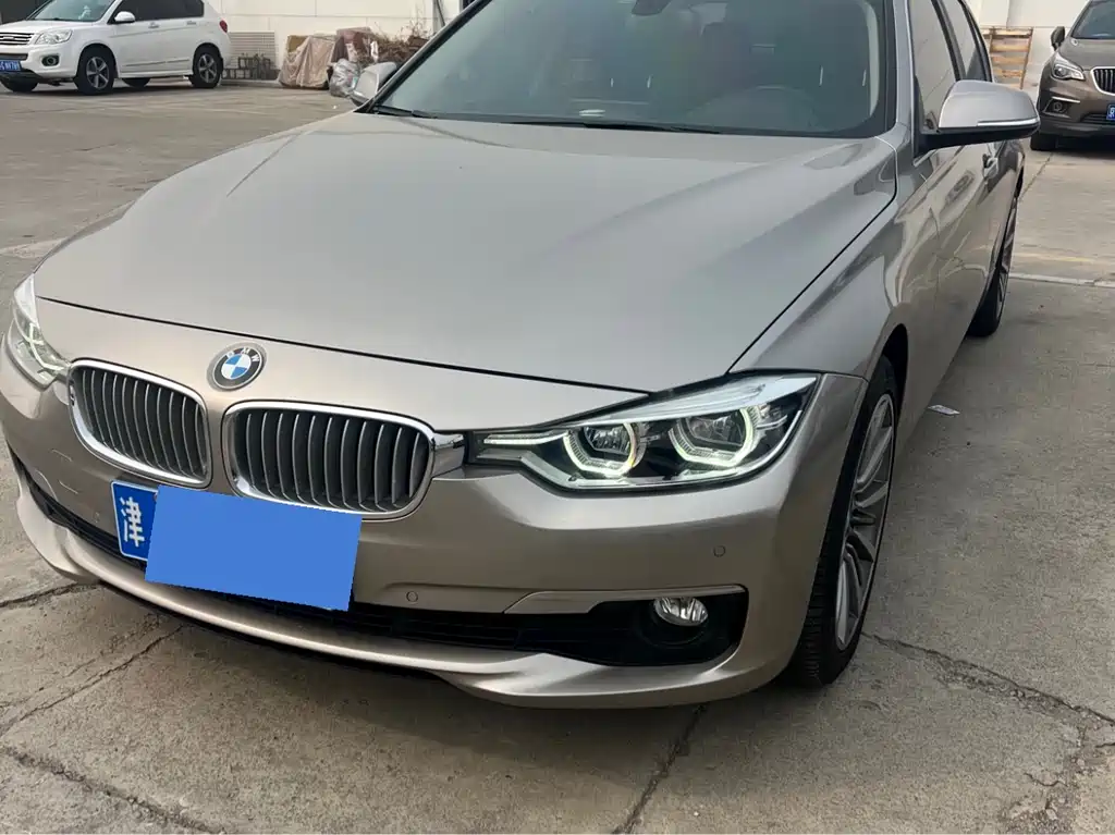 BMW 3 Series 2019 — фото 1