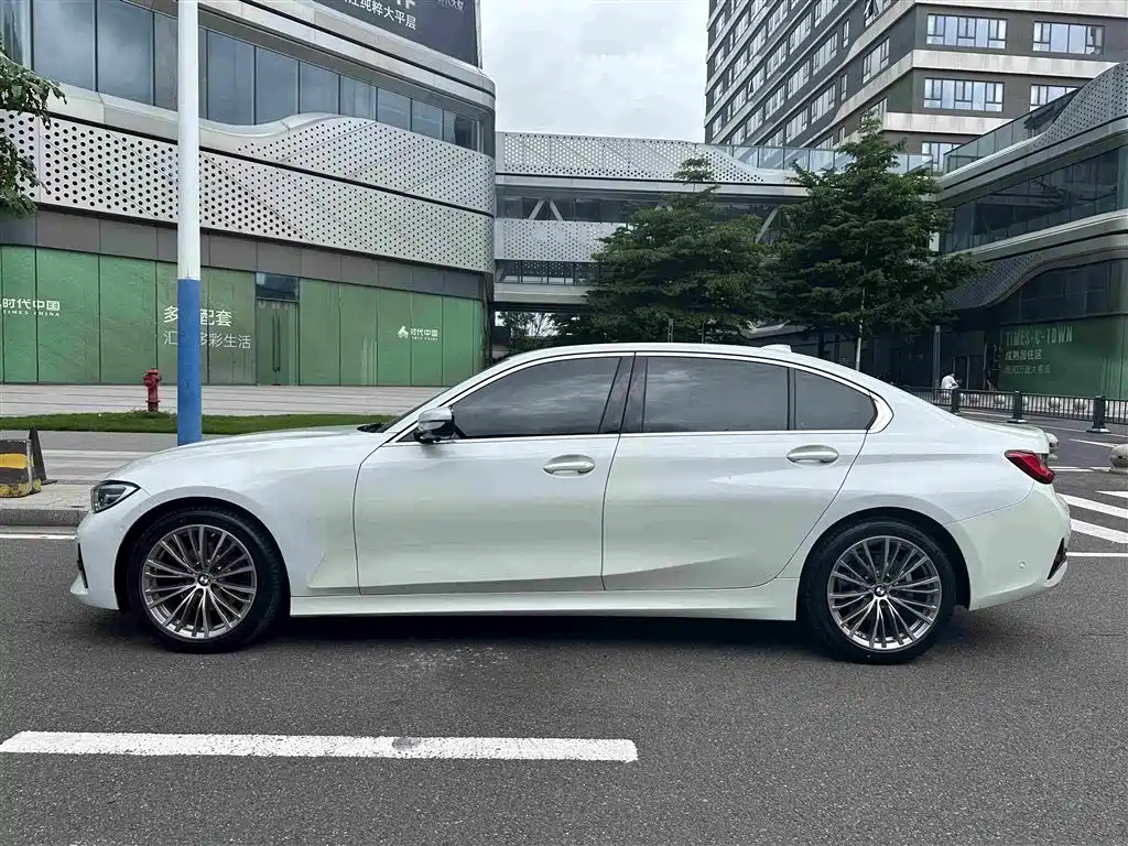 BMW 3 Series 2020 — фото 10