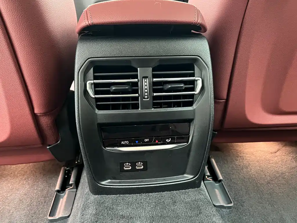 BMW i3 2024 — фото 13
