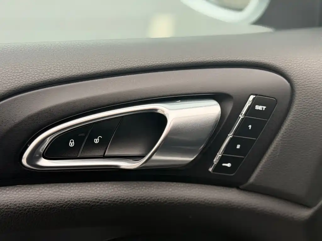 Porsche Cayenne 2017 — фото 6