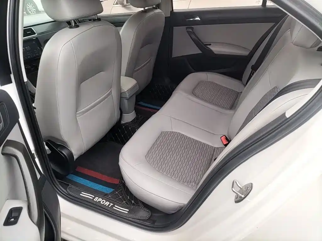 Skoda Rapid 2017 — фото 17
