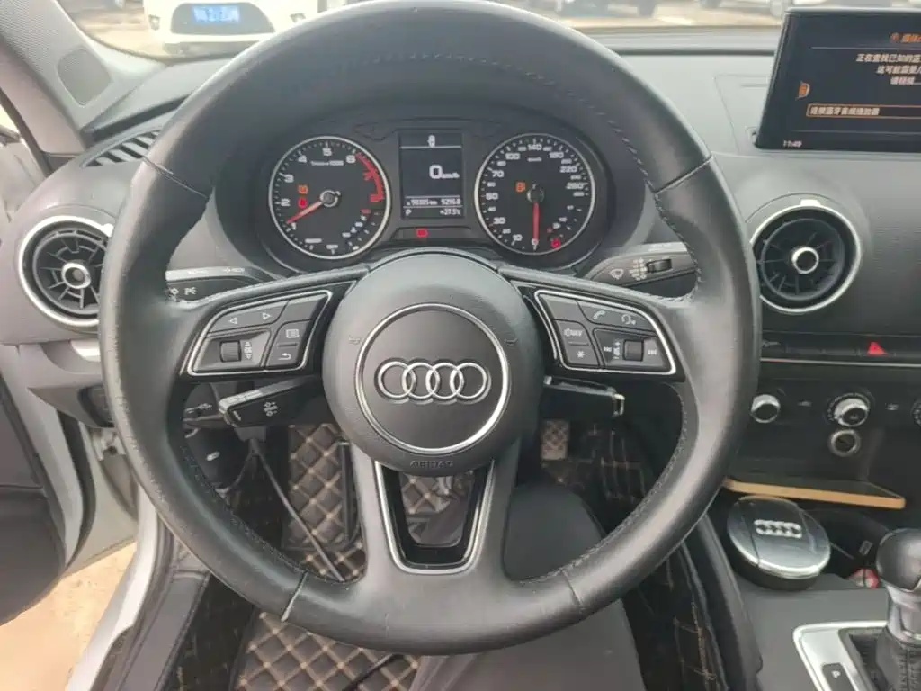 Audi A3 2021 — фото 11