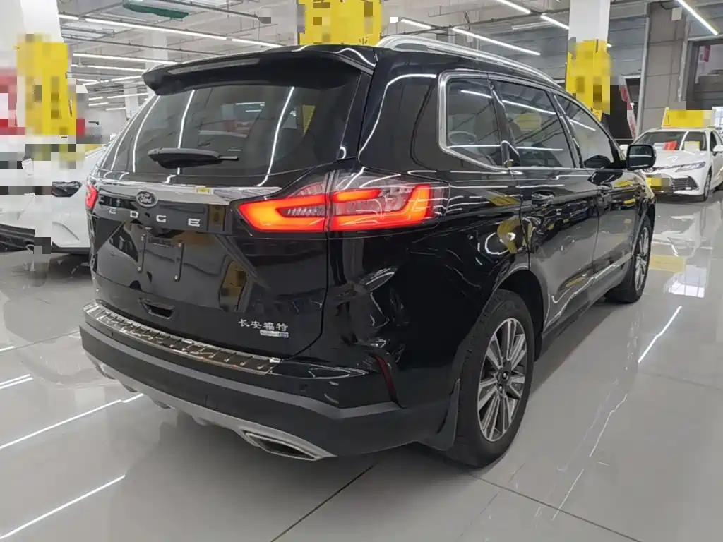 Ford Edge 2021