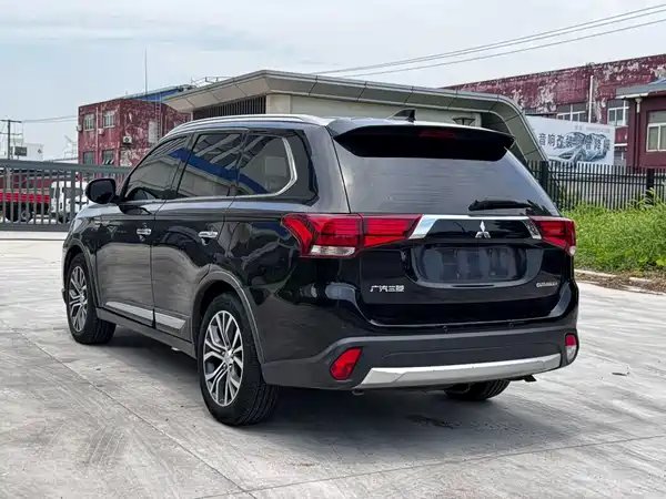 Mitsubishi Outlander 2018