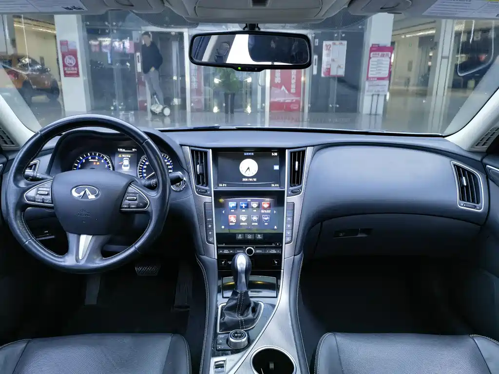 Infiniti Q50 2015 — фото 4