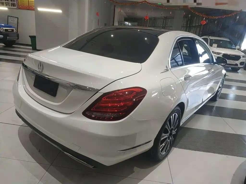 Mercedes-Benz C-Class 2016