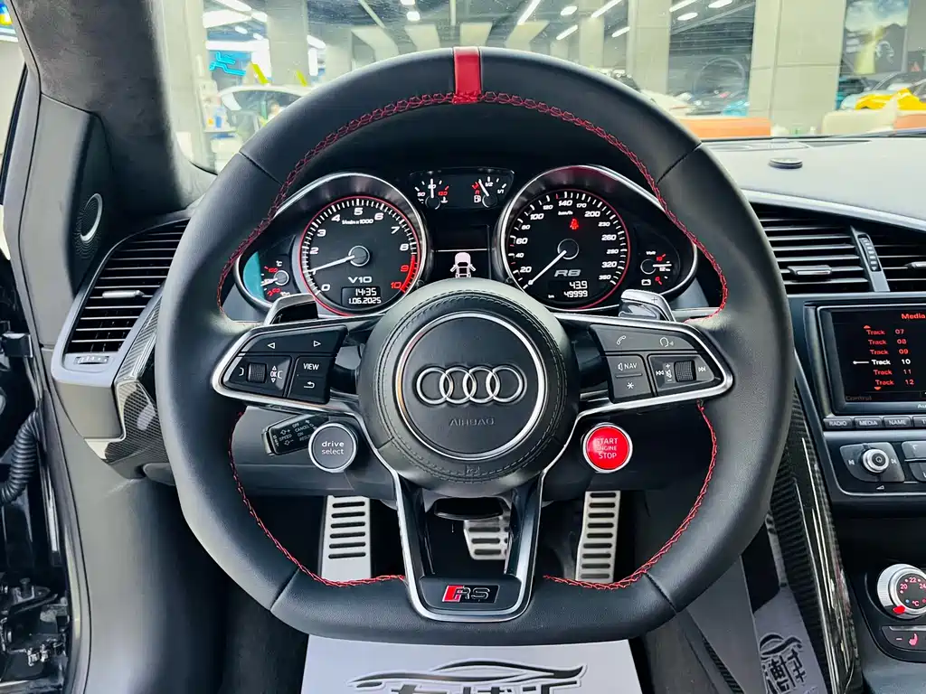 Audi R8 2013 — фото 10
