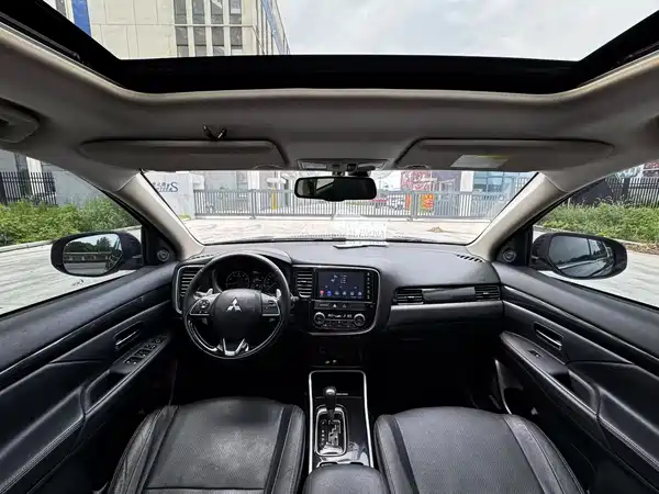 Mitsubishi Outlander 2018