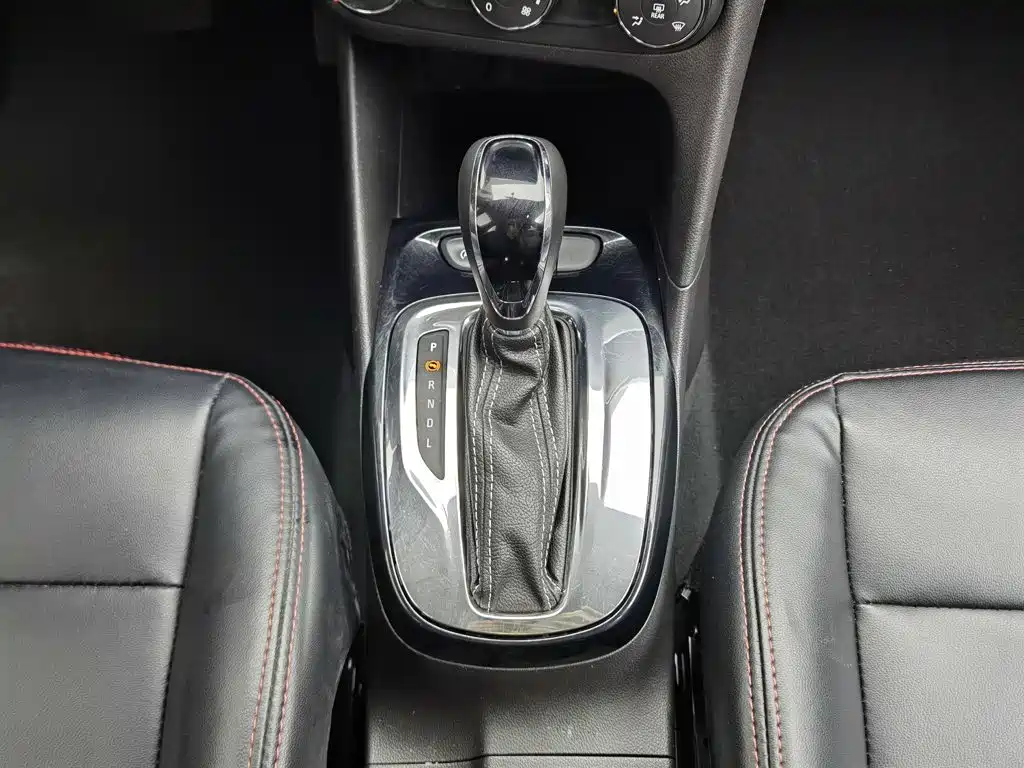 Buick Excelle 2023 — фото 13