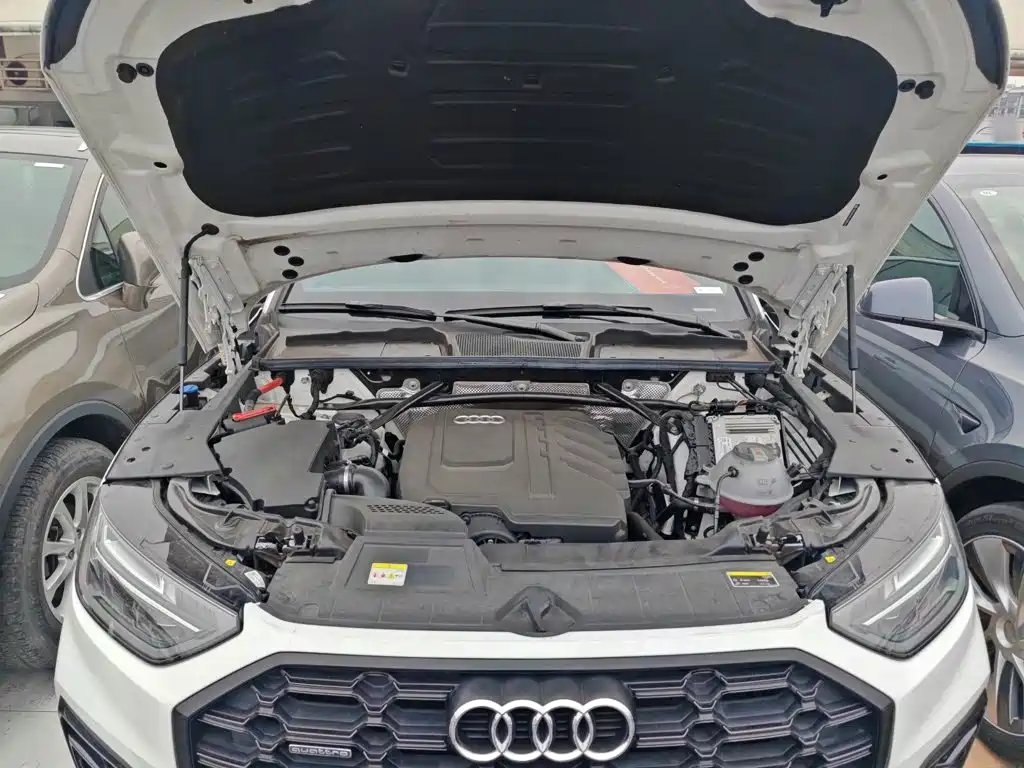 Audi Q5L 2023 — фото 20