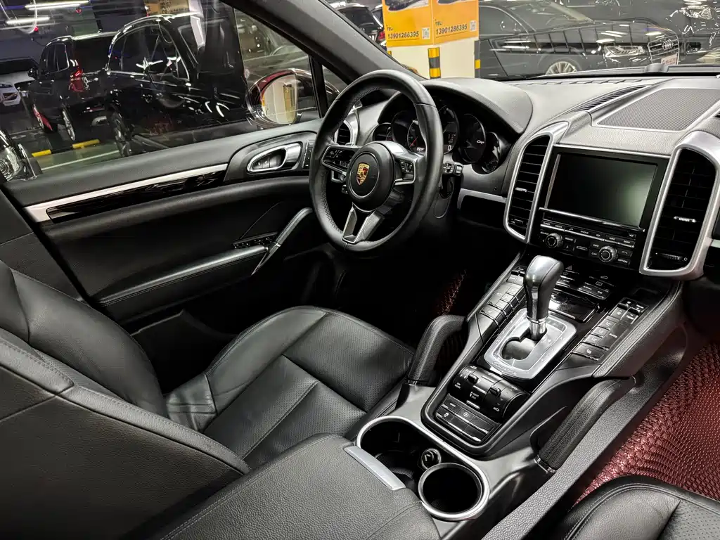 Porsche Cayenne 2015 — фото 26