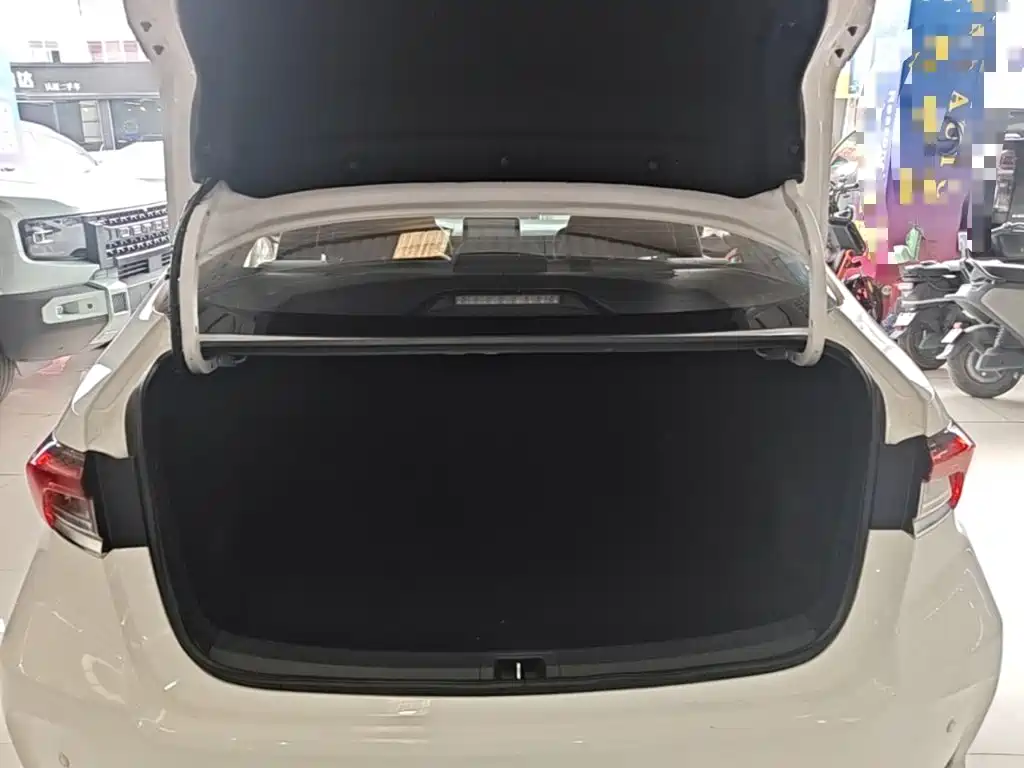 Toyota Corolla 2023 — фото 15