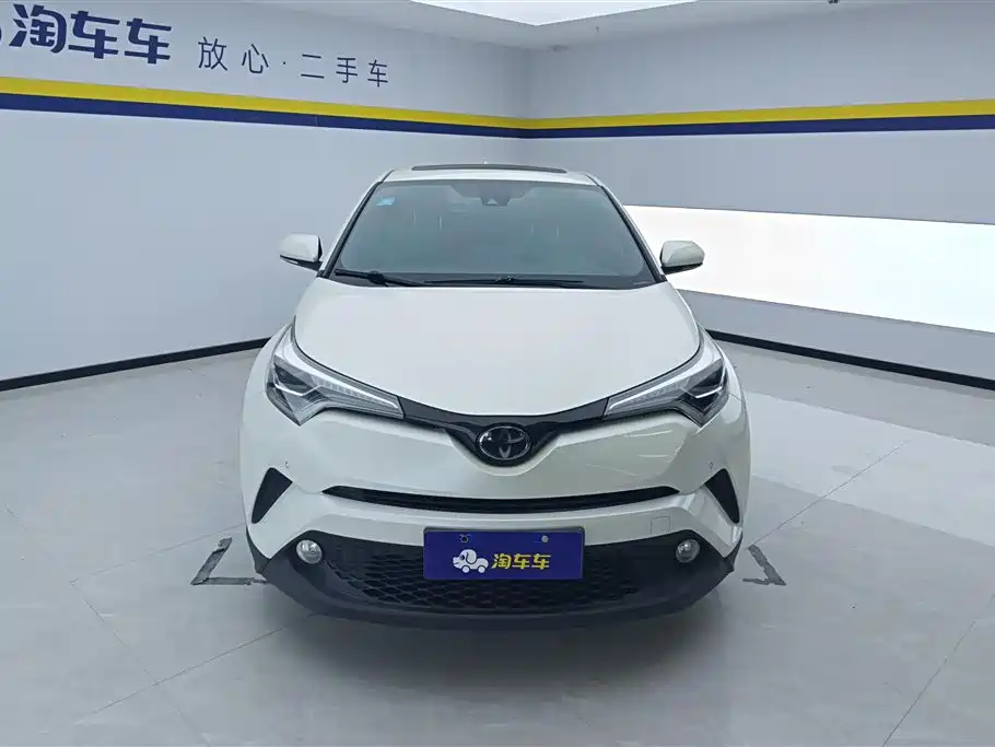 Toyota C-HR 2020 — фото 2
