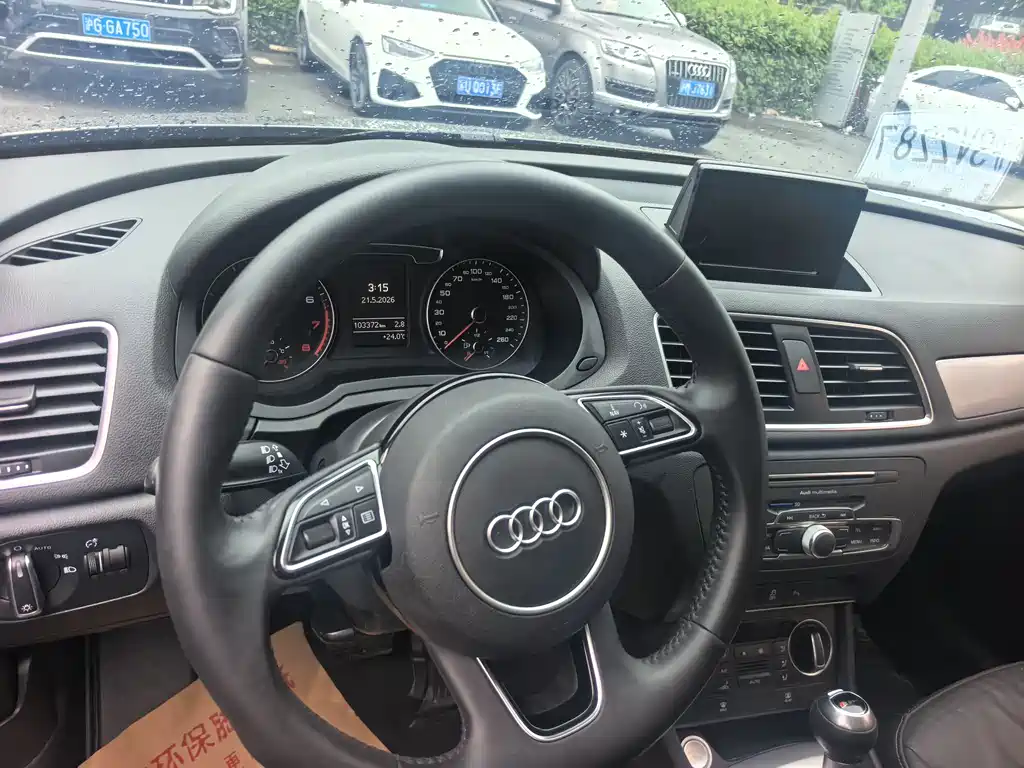 Audi Q3 2018 — фото 19