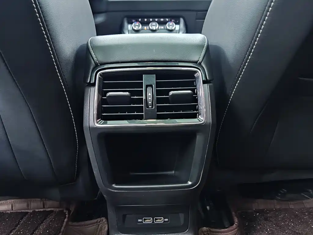 Skoda Karoq 2019 — фото 13
