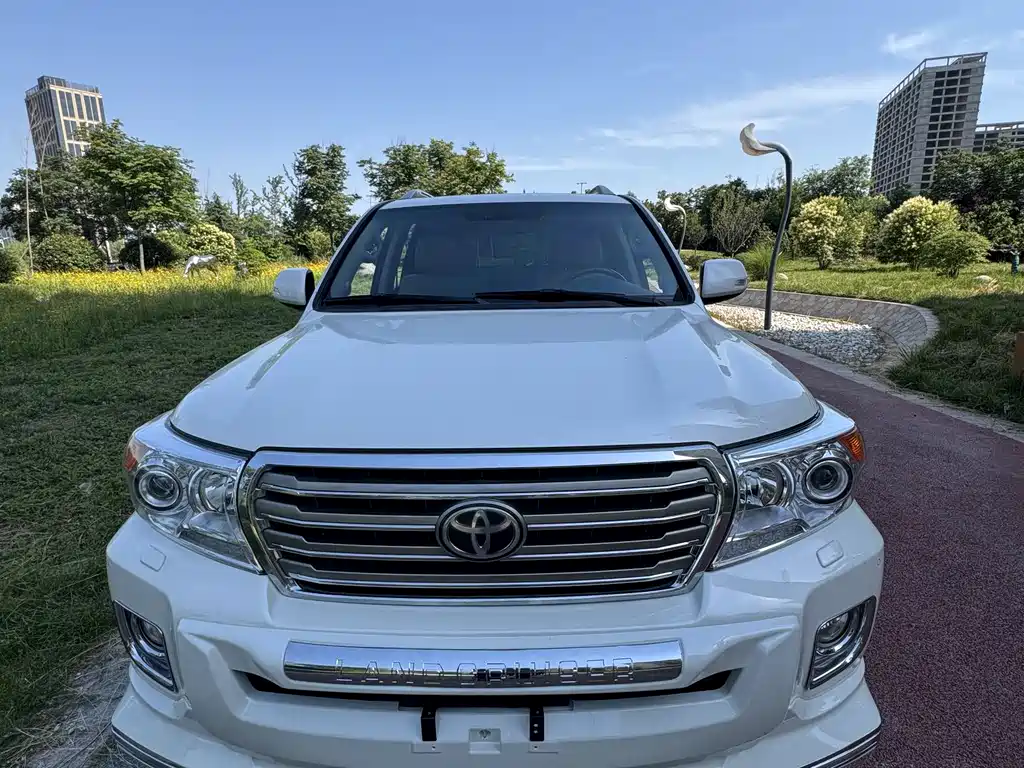 Toyota Land Cruiser 2015 — фото 2