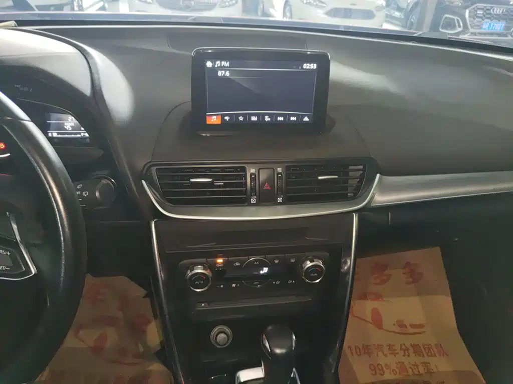 Mazda CX-4 2017 — фото 13