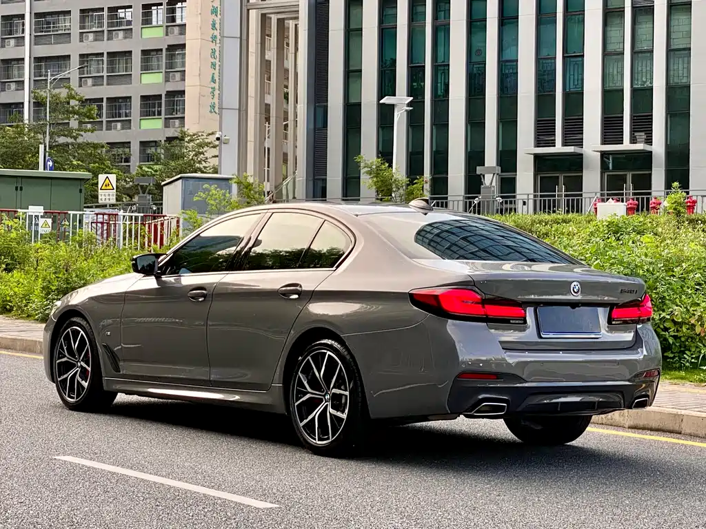 BMW 5 Series 2022
