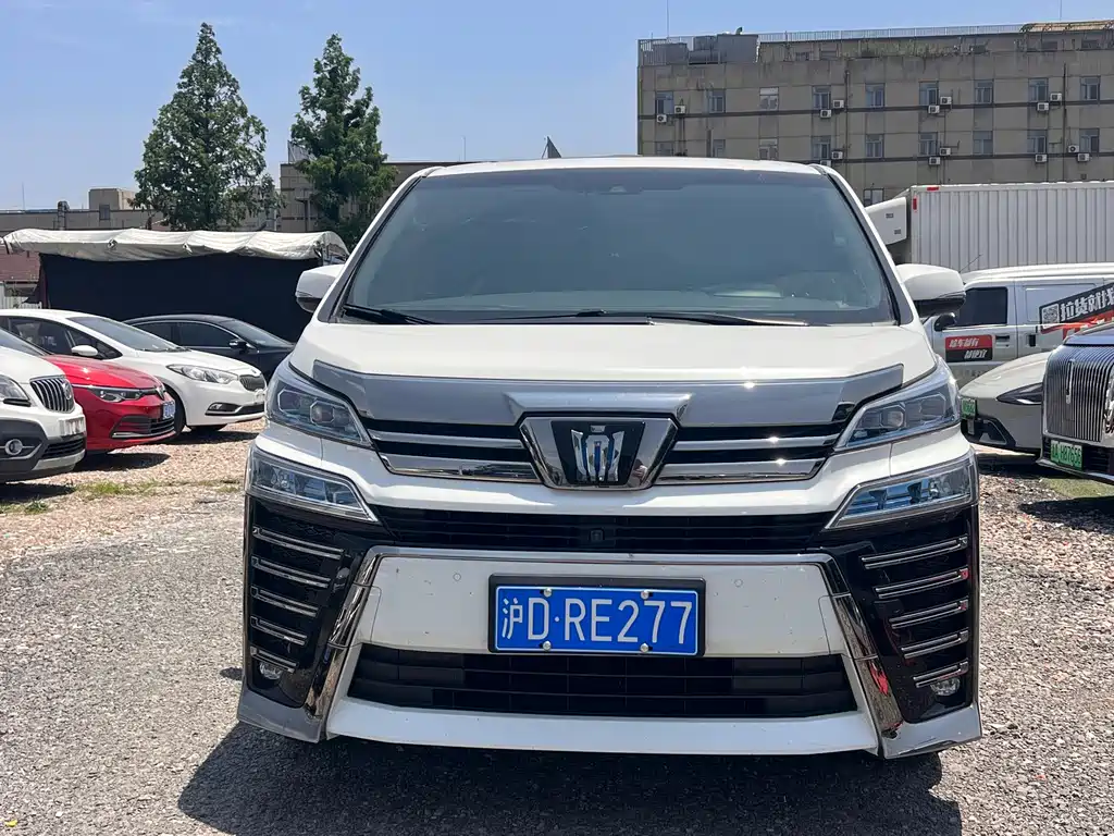 Toyota Vellfire 2022 — фото 2