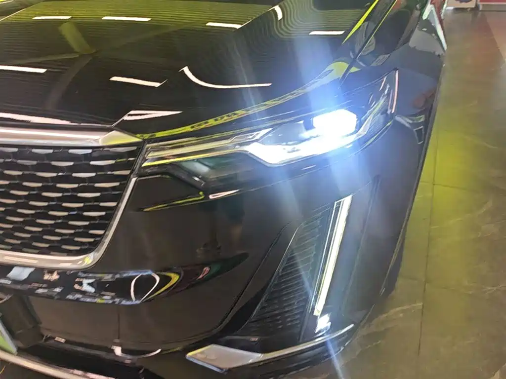 Cadillac XT6 2020 — фото 24