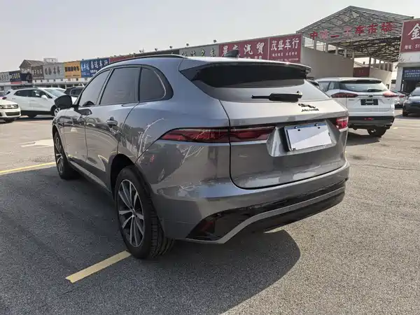Jaguar F-PACE 2024