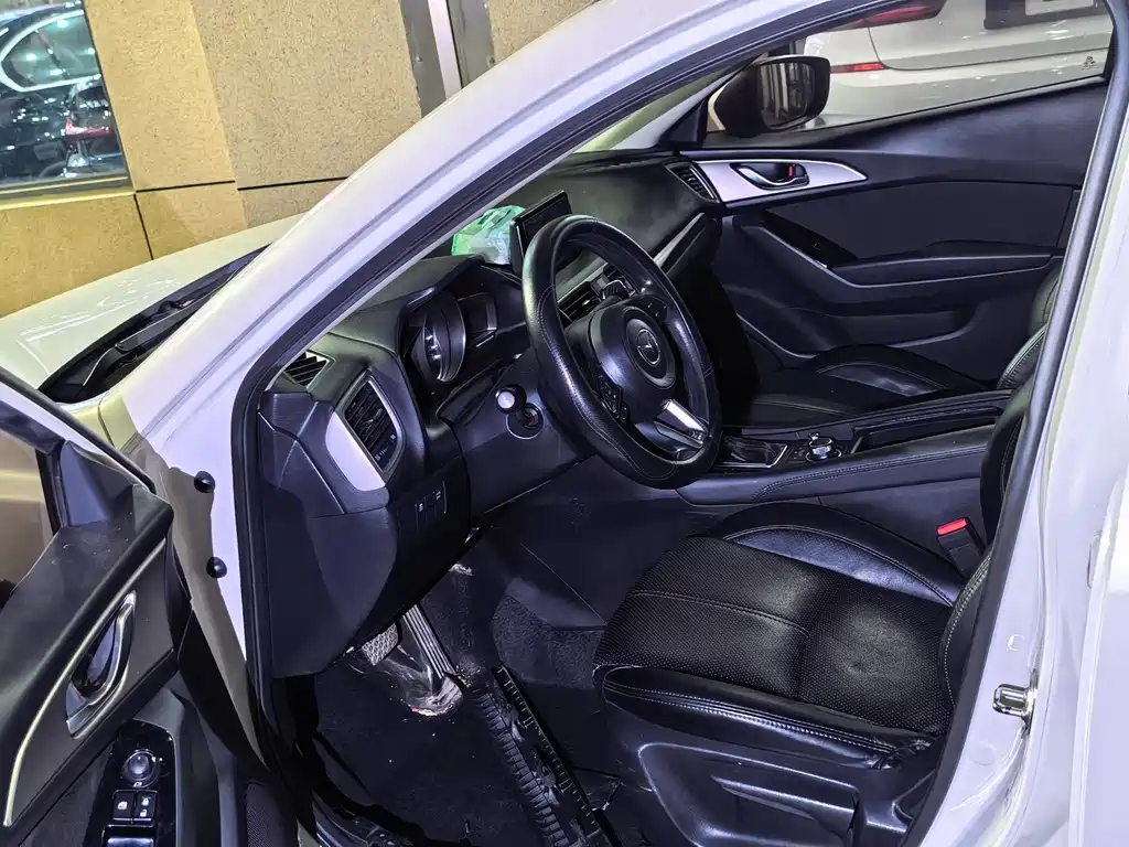 Mazda 3 Angkesela 2018